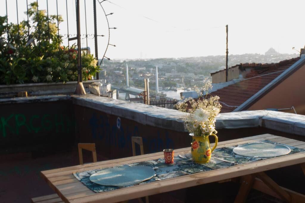 Ferienwohnung Sincere Istanbul Experience In Galata Area. Exterior foto